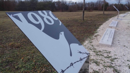 ハンガリーから西側へ<br>冷戦終結への道筋をつけた「汎ヨーロッパ・ピクニック」